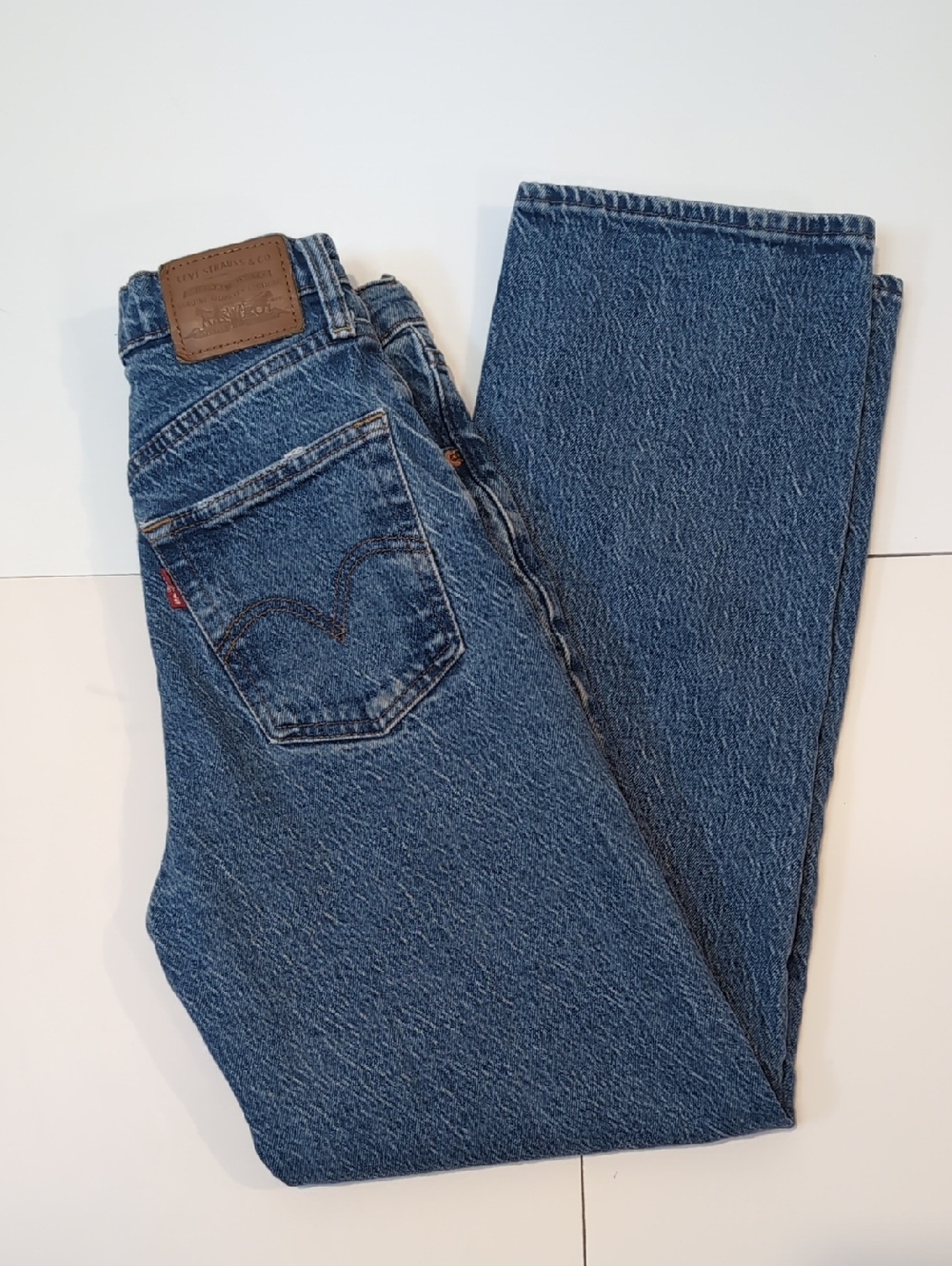 Levi's Premium Ribcage Straight Ankle Jeans